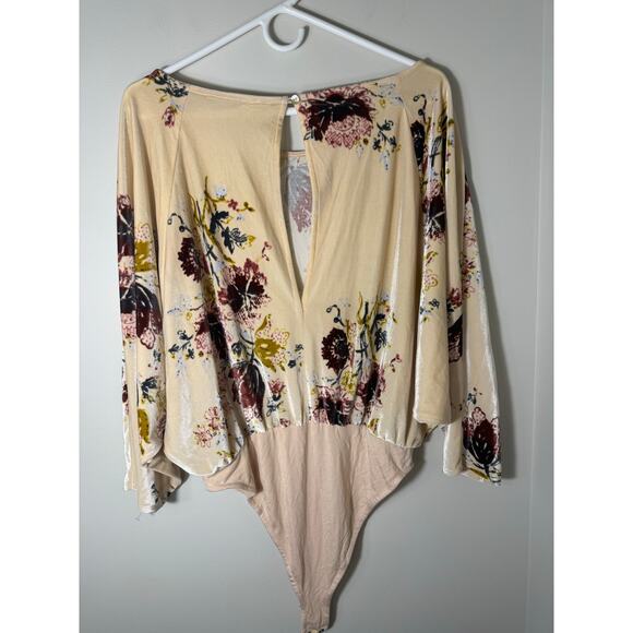 Intimately Free People Babe Slouchy Bodysuit Floral Velvet M - Picture 4 of 6